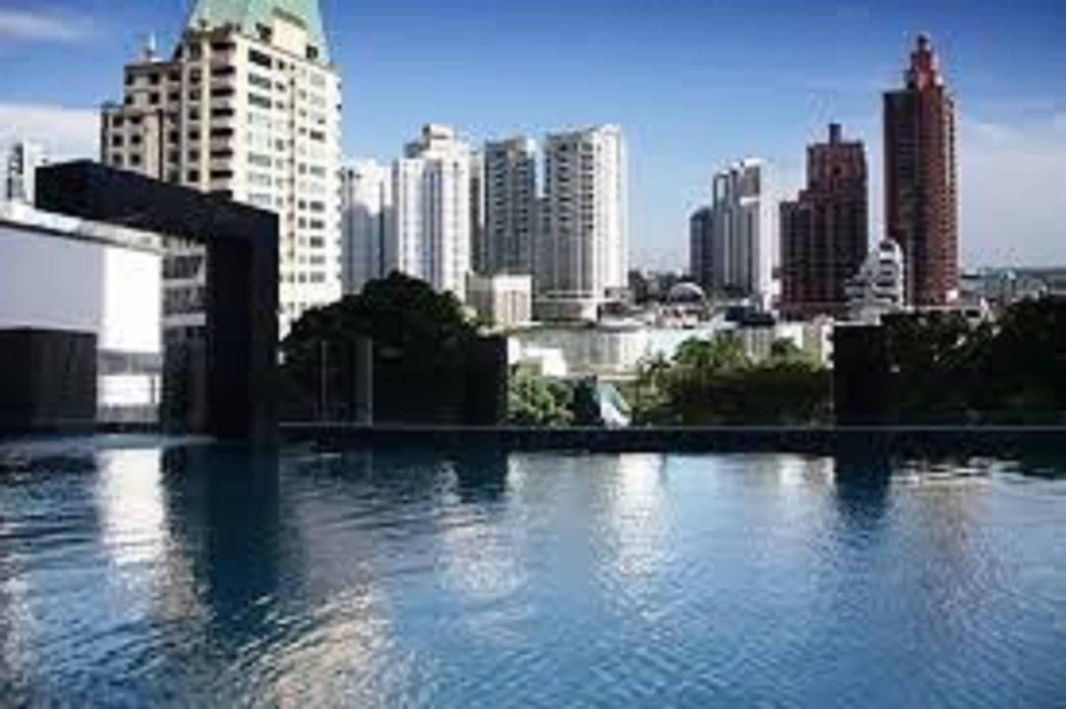 Golden Tulip Mandison Suites Bangkok Exteriör bild