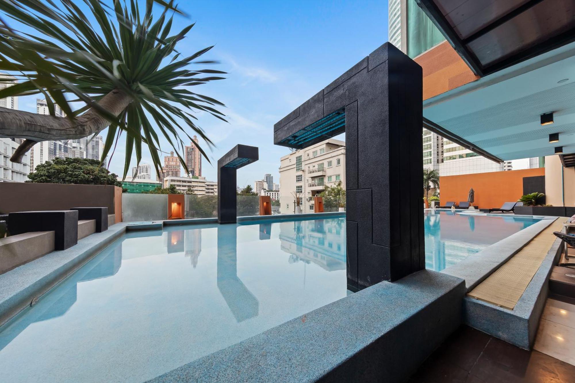 Golden Tulip Mandison Suites Bangkok Exteriör bild