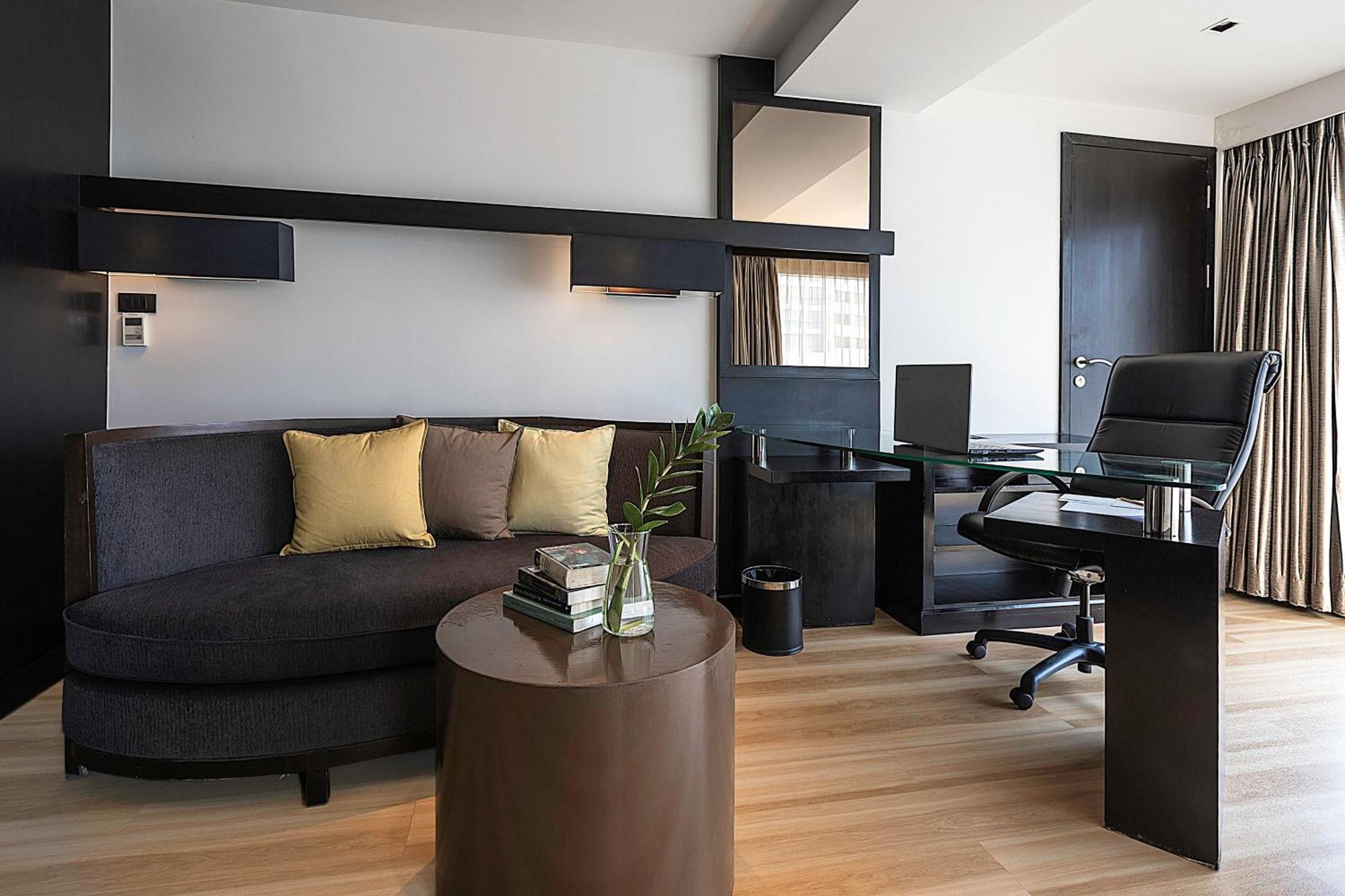 Golden Tulip Mandison Suites Bangkok Exteriör bild